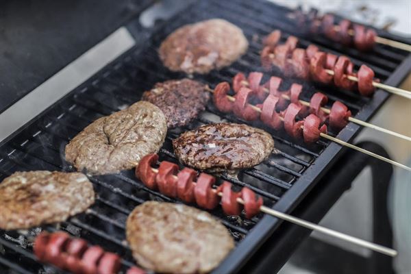 Guide: hvilken grill skal du vælge? (gas, kul eller el)